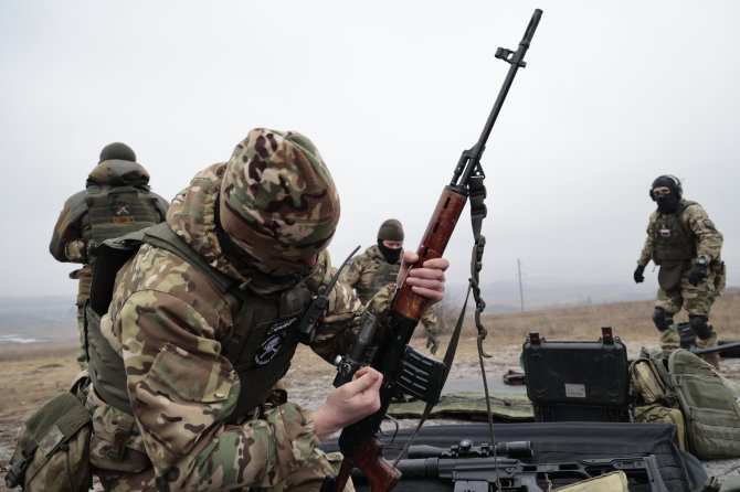 „AP“/„Scanpix“/Rusijos karių pratybos kontroliuojamame Donecko regione