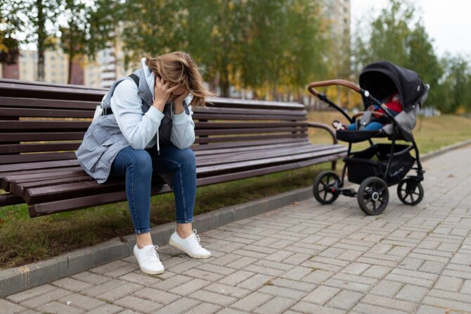Shutterstock nuotr./Pogimdyminė depresija