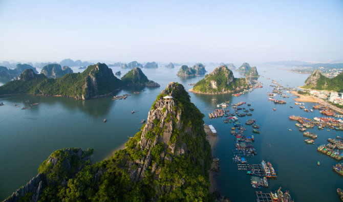 „Shutterstock“ nuotr./Ha Longo įlanka, Vietnamas