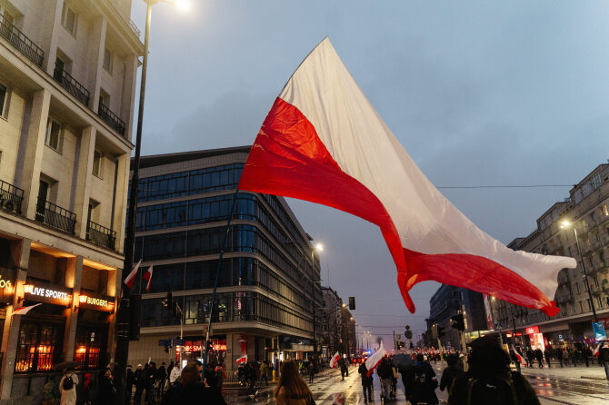 Lenkijos vėliava / Marek Antoni Iwanczuk / ZUMAPRESS.com