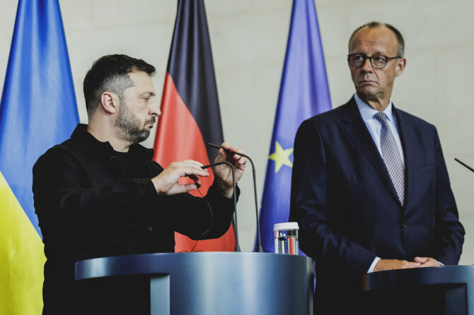 „Reuters“/„Scanpix“ nuotr./Volodymyras Zelenskis, Friedrichas Merzas