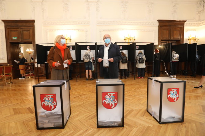 Aliaus Koroliovo nuotr./Visvaldas Matijošaitis balsavo LR Seimo rinkimuose
