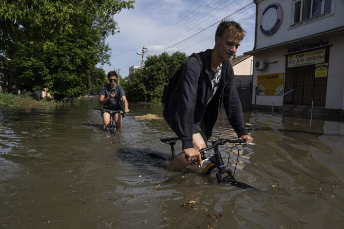 „Scanpix“/AP nuotr./Potvynis Chersono regione