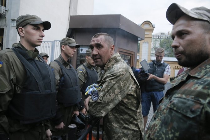 AFP/„Scanpix“ nuotr./„Dešiniojo sektoriaus“ nariai Kijeve