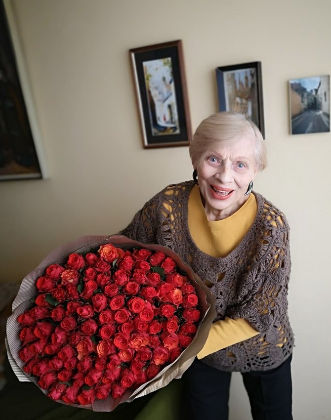 Asmeninio archyvo nuotr./Elvyra Žebertavičiūtė per 89-ąjį gimtadienį (2022 m.)