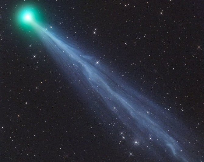 Gerald Rhemann/Išskirtinai aktyvi kometos 2020F8 SWAN jonų uodega