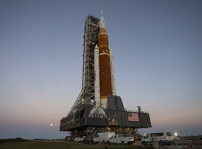 NASA/SLS raketa