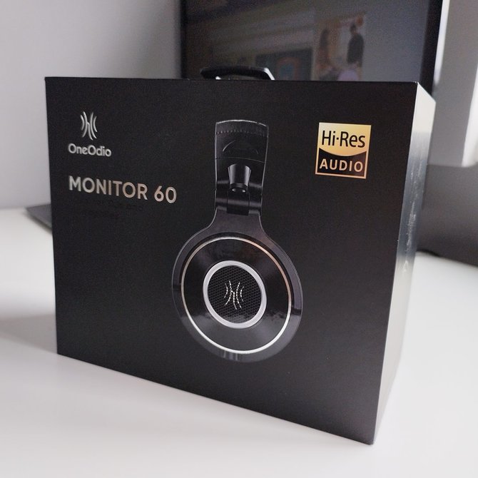 N.Davalgos nuotr./„OneOdio Monitor 60“ pakuotė nuteikia pozityviai.