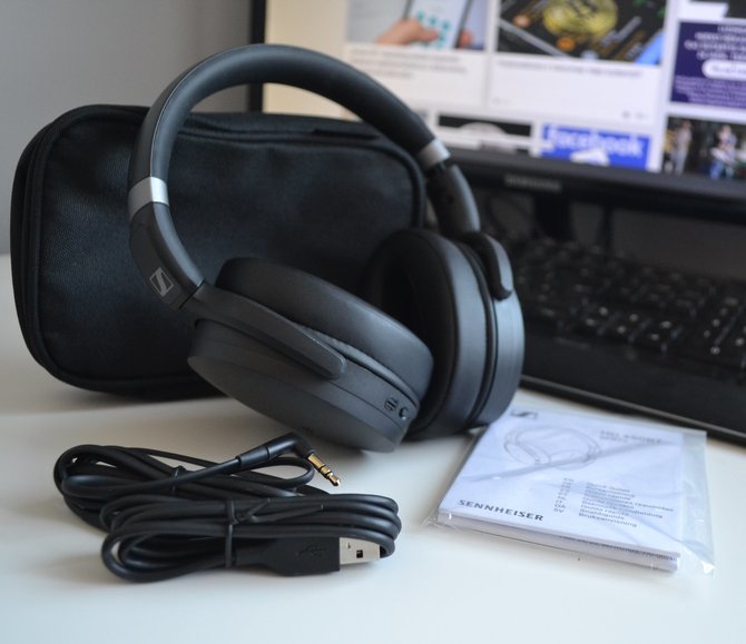 N.Davalgos nuotr./„Sennheiser HD 450 BT“ komplektacija