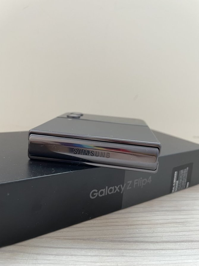 Asmeninio archyvo nuotr./„Samsung Galaxy Z Flip4“ 