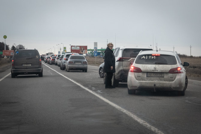 Gabrielės Navickaitės / 15min nuotr./Automobilių eilė iki Lenkijos sienos