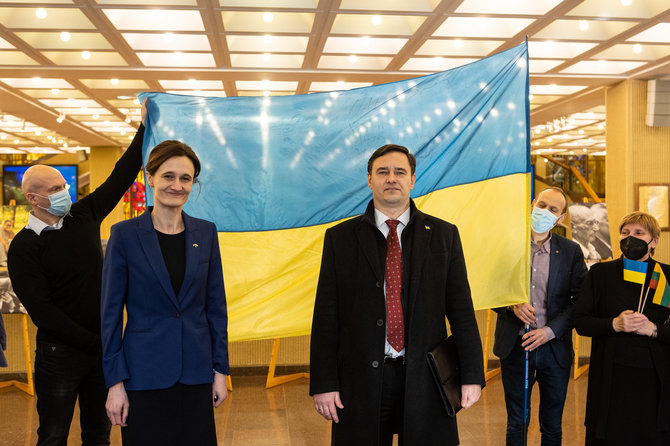 Pauliaus Peleckio / 15min nuotr./Viktorija Čmilytė-Nielsen susitiko su Ukrainos ambasadoriumi Petro Bešta