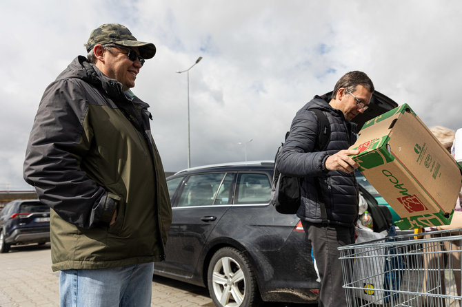 Pauliaus Peleckio / BNS nuotr./Lenkijoje apsiperkantys lietuviai