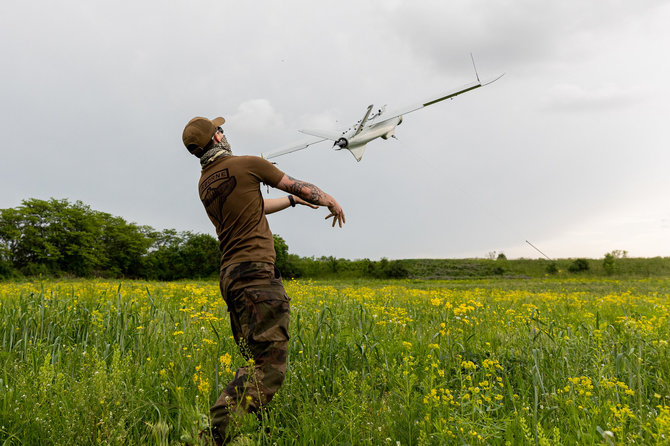 Pauliaus Peleckio / BNS nuotr./Ukrainos 80-os brigados karių žvalgybos operacija virš Bachmuto