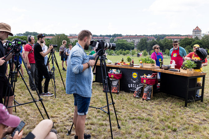 Pauliaus Peleckio / BNS nuotr./LIDL 8 gimtadienis ir nacionalinė grilio diena