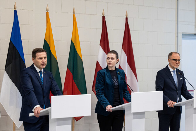 Pauliaus Peleckio / BNS nuotr./Hanno Pevkuras, Dovilė Šakalienė, Andris Sprūdas