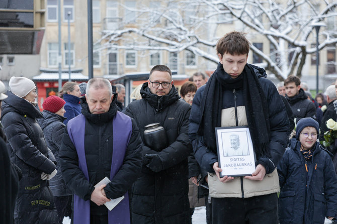 Gintarė Daknytė / BNS/Į paskutiniąją kelionę išlydimas aktorius Sigitas Jakubauskas