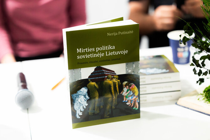 Gretos Skaraitienės / BNS nuotr./Nerijos Putinaitės knygos „Mirties politika sovietinėje Lietuvoje“ pristatymas