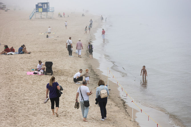 Gretos Skaraitienės / BNS nuotr./Palanga paskendo tirštame rūke