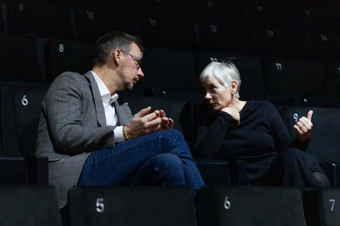 Gretos Skaraitienės / BNS nuotr./Atsisveikinimas su Andriumi Kulikausku Keistuolių teatro scenoje