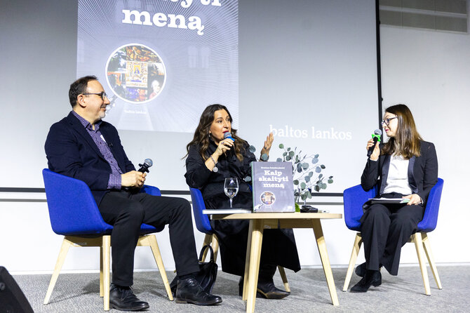Skirmanto Lisausko / BNS nuotr./Kristinos Sabaliauskaitės knygos „Kaip skaityti meną“ pristatymas