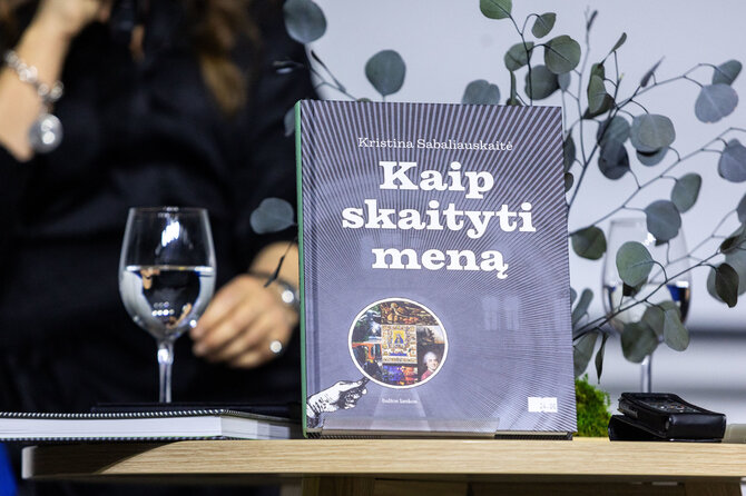 Skirmanto Lisausko / BNS nuotr./Kristinos Sabaliauskaitės knygos „Kaip skaityti meną“ pristatymas