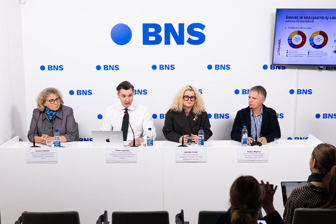 Skirmanto Lisausko / BNS nuotr./Prof. Gintarė Šakalytė, Prof. dr. Tomas Lapinskas, Anželika Oraitė, Prof. Marius Miglinas