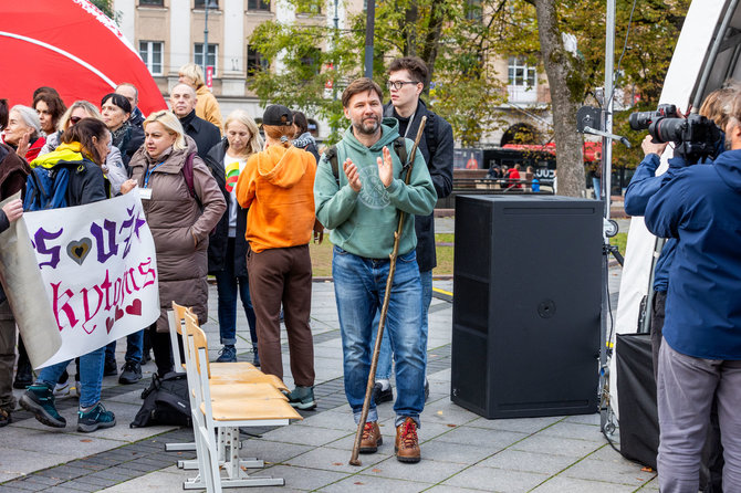 Skirmanto Lisausko /BNS nuotr./Žygiuojantys mokytojai