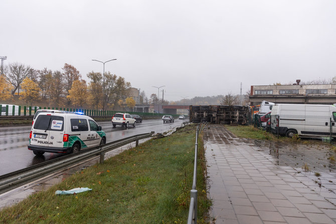 Skirmantas Lisauskas/ BNS nuotr./Avarija Tūkstantmečio gatvėje