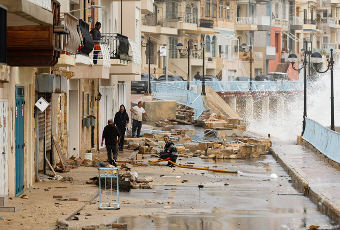 „Reuters“ / „Scanpix“ nuotr. / Maltoje siautėjo audra „Harry“