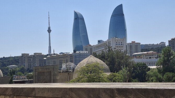 Asmeninio archyvo nuotr. / Baku simboliai – Liepsnų bokštai
