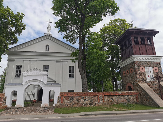 Rimanto Giedraičio asmeninio archyvo nuotr. / Giedraičių šv. Baltramiejaus bažnyčia
