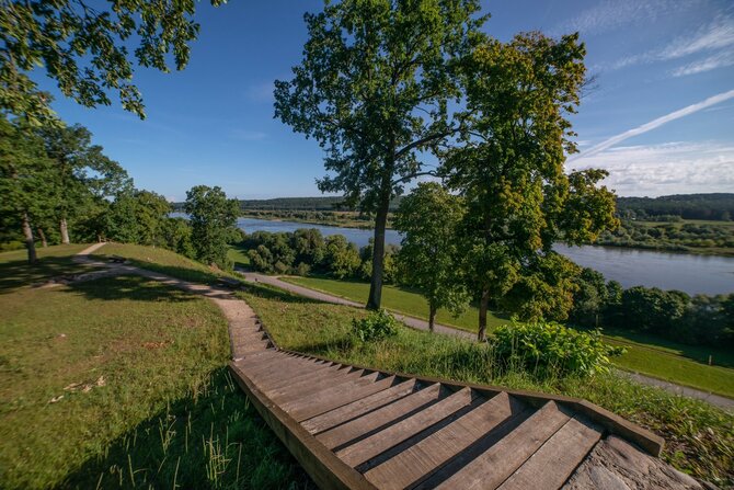 Šakių TVIC archyvo nuotr. / Žemosios Panemunės piliakalnis