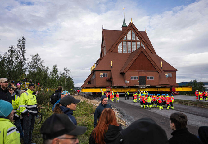 AFP/„Scanpix“ nuotr. / Kirunos bažnyčios perkėlimas, Švedija