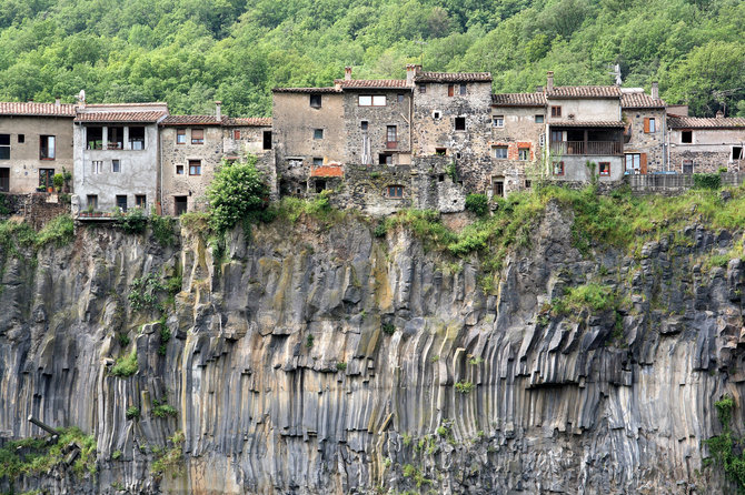 123RF.com nuotr. / Ispanijos miestelis Castellfollit de la Roca 