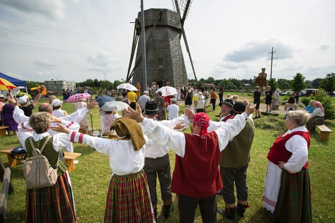 E.Tamošiūno nuotr. / Kupolinės Žaliūkių malūnininko sodyboje 