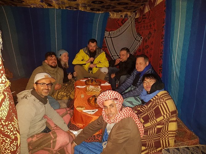 Rasos Barčaitės, „Blondinė Maroke“ nuotr. / Merzugos stovyklavietėje gruodžio mėnesį, Sacharos dykuma