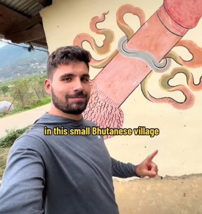 „Daniel Pinto Travels“ „Facebook“ paskyros vaizdo įrašo akimirkos / Keliautojas Butane aptiko keistą „penio kaimą“