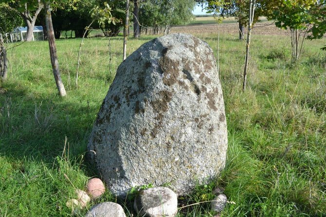 Alytaus TIC nuotr. / Silgionių akmuo su „pėda“