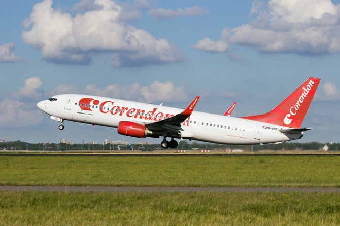 Shutterstock nuotr. / Oro linijų bendrovės „Corendon“ lėktuvas