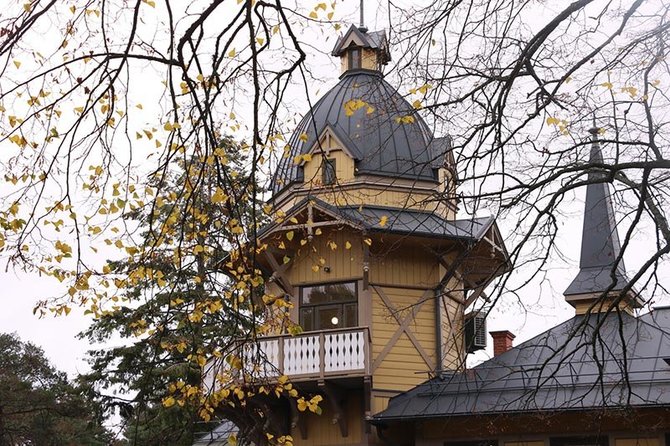 Deniso Nikitenkos nuotr. / Garsusis vilos bokštelis (restauruotas 2015 m.). Jame esą buvo įrengtas veidrodžių kambarys, skirtas priviliotoms sieloms įkalinti