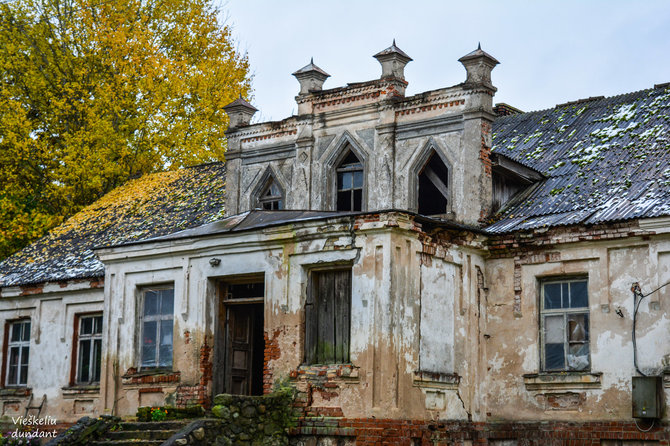 „Vieškeliu dundant“ nuotr. / Raudondvario dvaro rūmai (Šiaulių r.)