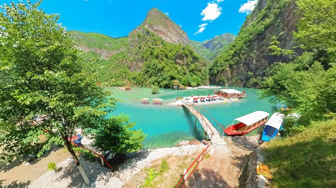 Shutterstock nuotr. / Shala upė (Lumi i Shalës), Albanija