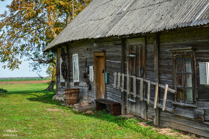 „Vieškeliu dundant“ nuotr. / Žybartų kaimas (Radviliškio r.)