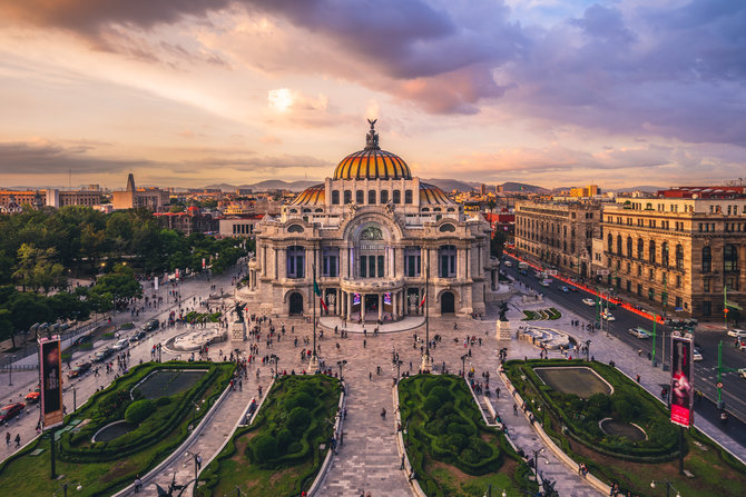 Shutterstock nuotr. / Bellas Artes rūmai, Meksiko miestas, Meksika