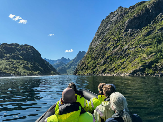 Ados Alejūnaitės nuotr. / Plaukimas Lofotenų fjordais, Norvegija