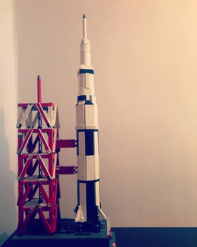 Pačio Mato sukonstruota „Lego „Saturn V raketa