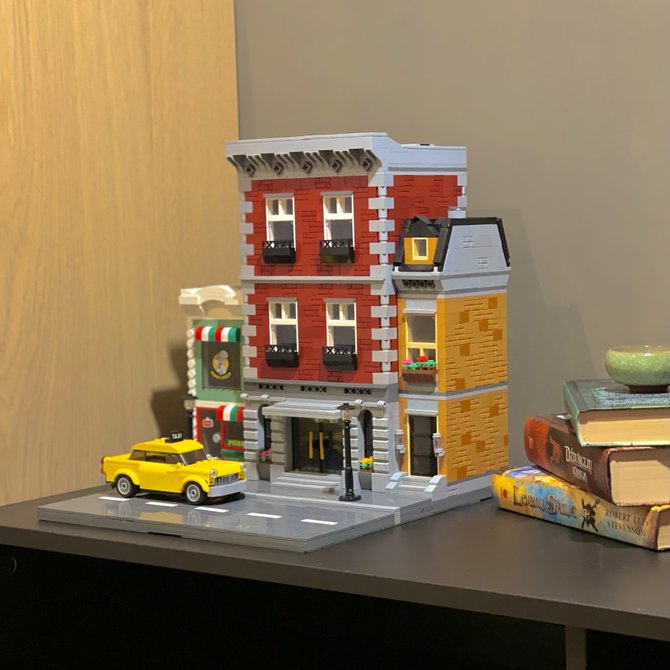 Asmeninio albumo nuotr./Mato „Lego“ miesto pastatų kūrinys