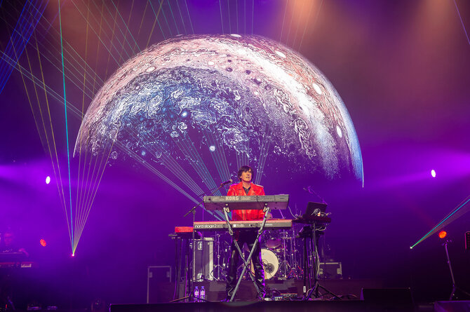 „Space“