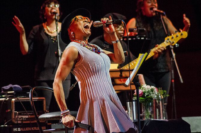 Dee Dee Bridgewater 